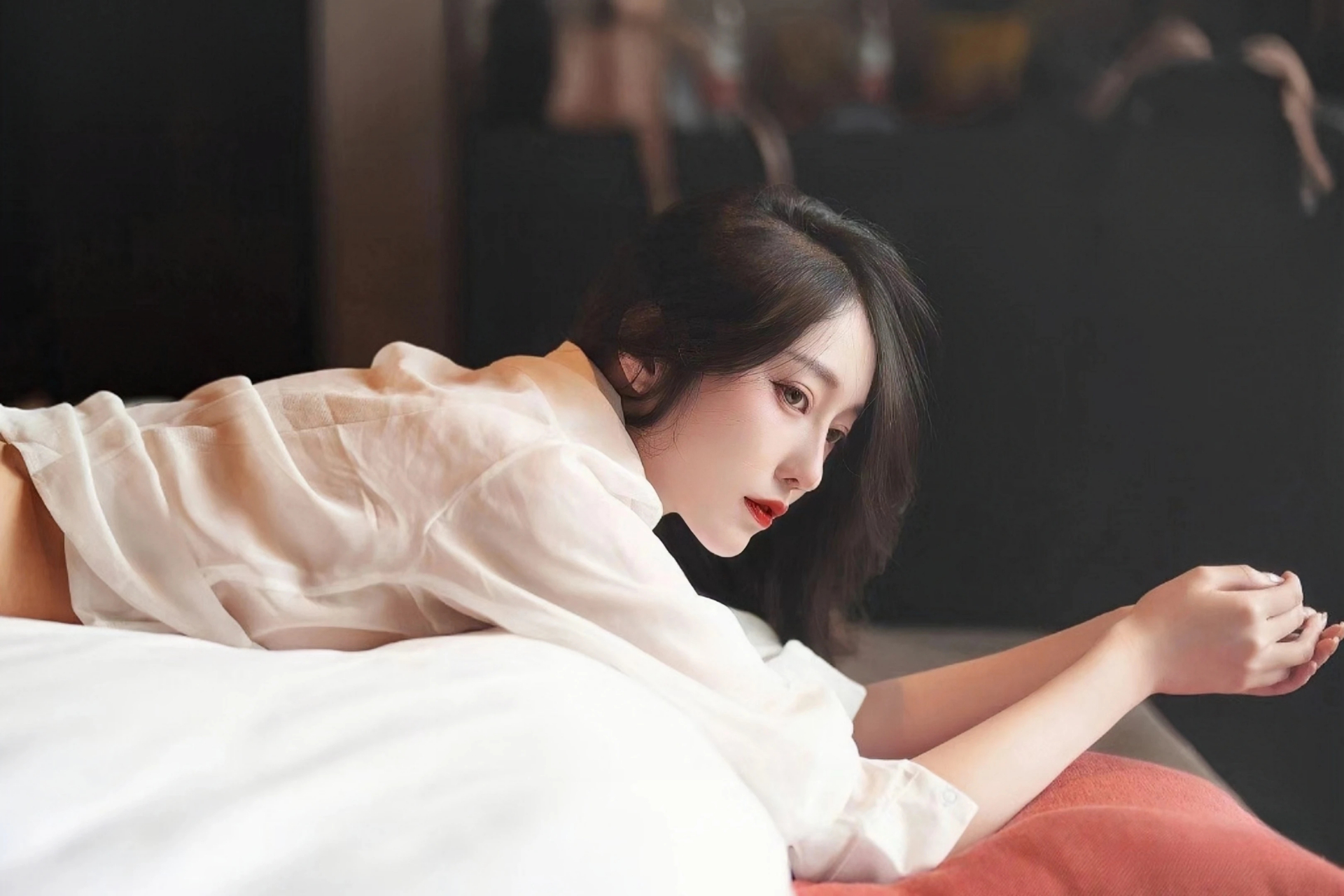 邱启敬《山海经》主题艺术巡展亮相新疆昆仑山景区